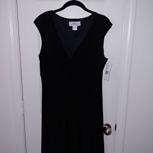 NWT $94  J Howard Size 12 Little Black Dress